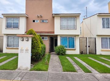 Casa · 87m² · 2 Recámaras · 2 Estacionamientos · Casa en Venta en Las Misiones, Toluca