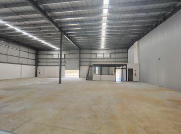 Bodega comercial · 587m² · 4 Estacionamientos · Bodega Comercial 480 m², Cortina a Nivel de Piso, Amplio Patio de Maniobras