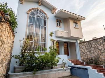 Casa de 4 habitaciones, Morelia · Casa en Renta - Ocolusen
