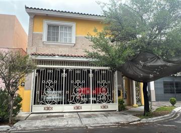 Casa · 290m² · 3 Recámaras · 2 Estacionamientos · Casa - Privada Sendero Anahuac