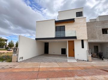 Casa · 233m² · 3 Recámaras · 2 Estacionamientos · Casa en Venta en Tarragona Residencia