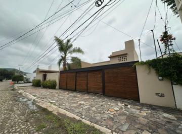 Casa de 5 habitaciones, Querétaro · Residencia de un Nivel en Venta en Fracc. Villas del Meson Juriquilla, Queretaro
