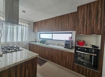 Casa de 3 habitaciones, Corregidora · Casa en Renta en Corregidora