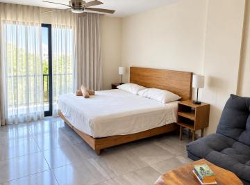 Estudio con balcón · Departamento en Venta a 5 Calles de La Playa en Playa del Carmen