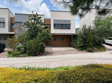 2331c5e9e09366105d8c294a8ae15fe236a20f7ea9c95e878926cf0bd097b08d · Casa en Renta Altozano | Condominio Lluvia | 3 Recámaras y Terraza