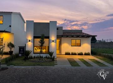 Casa de 2 habitaciones, Metepec · Casa en Venta en Metepec, Fraccionamiento Privado Condado del Valle