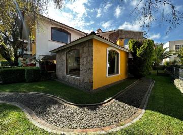 Casa en condominio de 4 habitaciones, Zinacantepec · Casa en Venta en Valle de Zamarrero Estilo Mexicano Contemporaneo