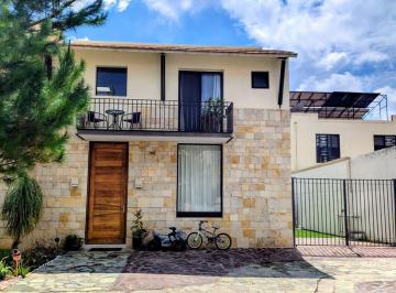 Casa · 144m² · 3 Recámaras · 2 Estacionamientos · Casa en Venta Hacienda Valbuena, León Guanajuato