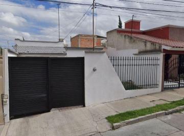 Casa de 2 habitaciones, Aguascalientes · Casa en Venta en Colinas del Rio, Aguascalientes, Aguascalientes.