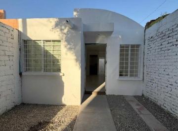Casa · 70m² · 2 Recámaras · 1 Estacionamiento · Casa en Venta en Colonia Villas de Nuestra Señora de La Luz, Zona Sur León Gto