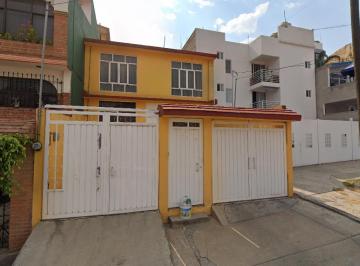 Casa de 3 habitaciones, Atizapán de Zaragoza · Casa en Venta en Cda. de Mar de Filipinas 10