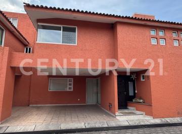 Departamento · 217m² · 3 Recámaras · 2 Estacionamientos · Casa en Condominio en Venta en San Salvador Tizatlalli, Metepec, México