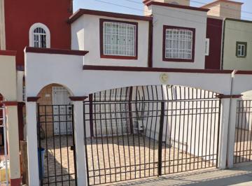 Casa de 3 habitaciones, Ecatepec de Morelos · Casa en Venta en Av Mariano Abasolo, Las Américas, Ecatepec.