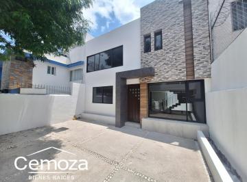 Casa · 220m² · 3 Recámaras · 2 Estacionamientos · Casa en Venta Cd. Satélite