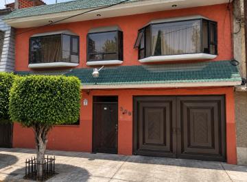 Casa de 4 habitaciones, Azcapotzalco · Amplia Casa en Pro Hogar, Azcapotzalco
