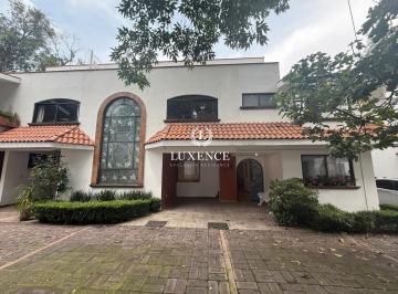 Casa en condominio · 410m² · 3 Recámaras · 3 Estacionamientos · Casa en Condominio en Toriello Guerra en Renta