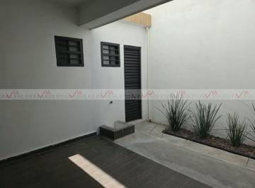 Casa · 161m² · 3 Recámaras · 2 Estacionamientos · Casa en Renta en Cumbres Provenza Privada Terra