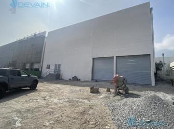 Bodega comercial · 1570m² · 5 Estacionamientos · Bodega Industrial en Renta en Santa Catarina