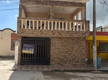 Casa · 120m² · 4 Recámaras · 1 Estacionamiento · Casa en Renta en Fracc. San Jacinto, Altamira Tamaulipas. con Recámara en Planta Baja