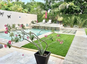 Casa · 650m² · 5 Recámaras · 4 Estacionamientos · House For Sale in Cancun