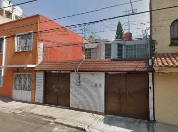 Casa de 4 habitaciones, Iztacalco · Casa en Venta en Playa Hornos 624