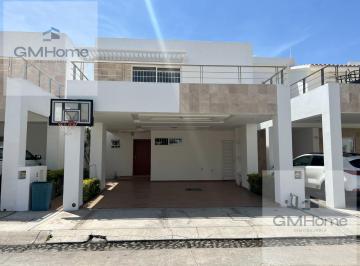 Casa · 300m² · 3 Recámaras · 2 Estacionamientos · Casa en Renta en El Encanto
