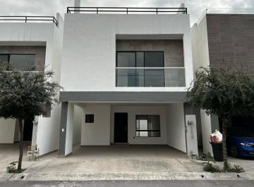 Casa · 202m² · 3 Recámaras · Casa en Venta en Cumbres Provenza Sector Aqua en Garcia