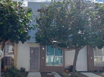 Casa de 2 habitaciones, Zapopan · Casa Amueblada en Renta en Residencial Las Aves Tesistan