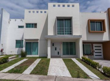 Casa de 3 habitaciones, Tlajomulco de Zúñiga · Casa en Renta La Rioja Residencial Tlajomulco de Zúñiga Jalisco