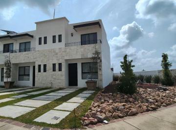 Casa de 3 habitaciones, León · Casa Al Noroeste de La Ciudad con Recámara en Planta Baja