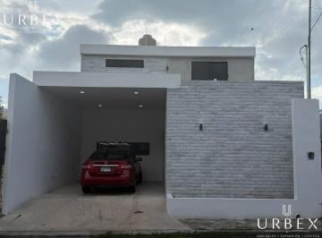 Casa · 160m² · 3 Recámaras · 1 Estacionamiento · Se Vende Casa en Colonia Plan Chac, Campeche