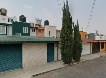 Casa en Venta de 4 habitaciones Lomas de Atizapán · Casa en Venta en Santo Tomas 9