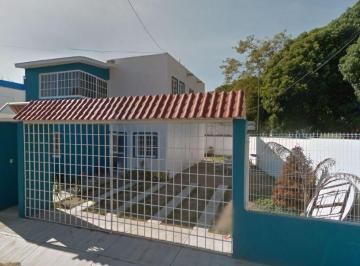 Casa de 3 habitaciones, Manzanillo · Casa en Venta en Paraiso Salagua, Manzanillo, Colima.