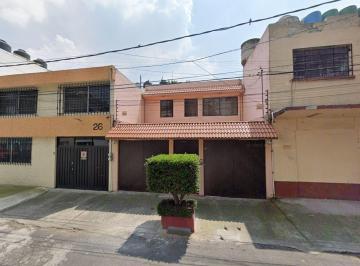Casa de 3 habitaciones, Cuauhtémoc · Casa en Venta en Santa María La Ribera
