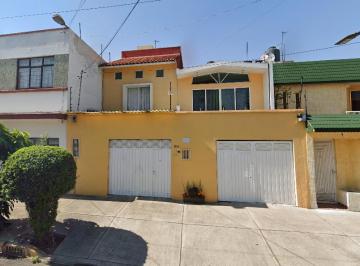 Casa de 4 habitaciones, Venustiano Carranza · Casa en Venta en Jerusalén 166