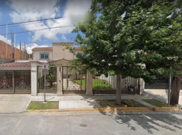 Casa de 4 habitaciones, Monterrey · Casa en Colinas de San Jerónimo, Monterrey, Nl. ¡Súper Precio!