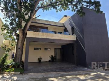 Casa · 323m² · 4 Recámaras · 2 Estacionamientos · Casa en El Charro