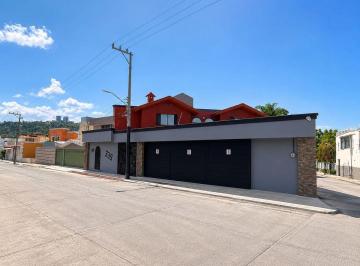 e5e8fa6b1da20e1e04b2254941a4d984fd5e65cc72f7bef63d624492c29d2986 · Casa en Venta en Las Américas, Morelia, Michoacán