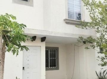 Casa · 130m² · 3 Recámaras · 2 Estacionamientos · Casa en Puerta Verona con 3 Recámaras, Id:.