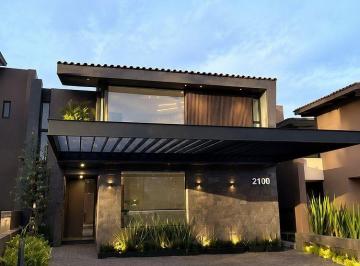 e83602fd3297a664530fcfbbf6562ef4a89bf54762eb9ac568dd67dab8234d20 · Casa en Venta en Campo de Golf Altozano, Morelia, Michoacán