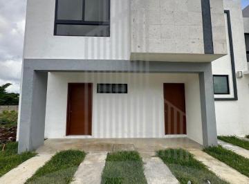 Casa de 3 habitaciones, Fortín · Casa en Venta con 3 Recámaras en Fraccionamiento Privado $1’980,000.=