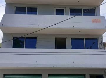 Edificio , Coatzacoalcos · Se Vende Edificio con Local y Departamentos