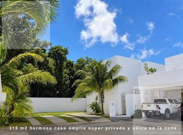 Casa · 315m² · 3 Recámaras · 3 Estacionamientos · Casa 3 Recamaras 2.5 Baños La Joya Playa del Carmen