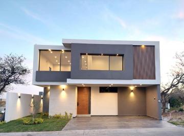 Casa · 255m² · 3 Estacionamientos · Casa Nueva en Venta Zona Norte de León, Guanajuato Lomas del Molino