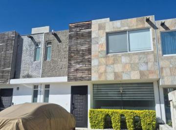 Casa en condominio de 3 habitaciones, Querétaro · Casa en Renta de 2 Niveles en Sonterra, Querétaro - Excelente Ubicación y Entorno.