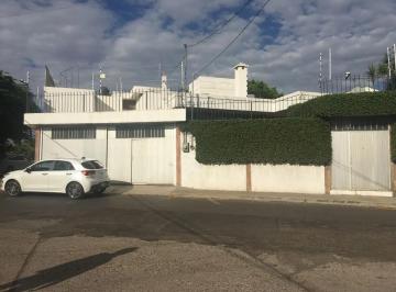 1 · Casa en Venta en Jardines de Irapuato