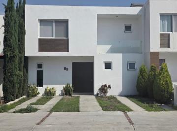 Casa · 160m² · 3 Recámaras · 3 Estacionamientos · Casa en Venta Cañadas del Arroyo, Corregidora, Querétaro