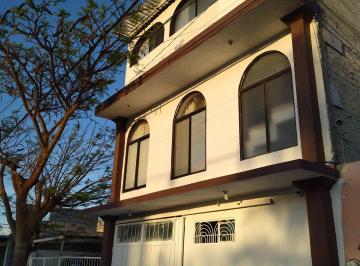 Casa de 1 habitación, Querétaro · Recamara Amueblada con Baño Particular, Cerca de Uteq y Tecnologico Nacional Nte