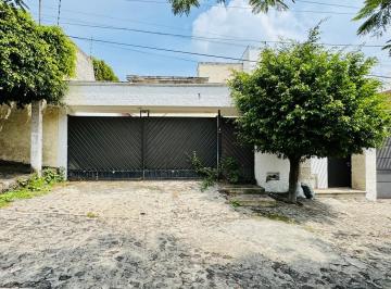 Casa de 3 habitaciones, Cuernavaca · Casa Para Remodelar en Calle Cerrada con Vigilancia, Col. Delicias, Cuernavaca