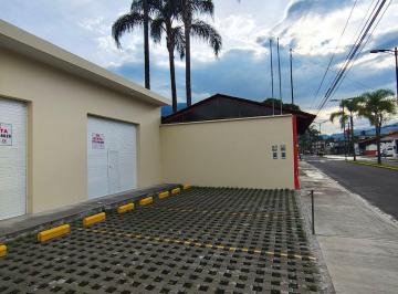 Local comercial · 4 Estacionamientos · Local - Benito Juárez